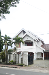 Exterior & Views, Villa Gita, Malang