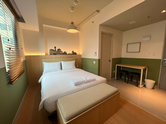 Studio Aparthotel with Queen Bed