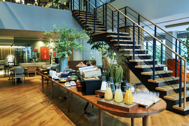 Food & Drinks