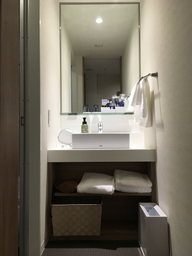 Bedroom 4, Nippon Seinenkan Hotel, Shibuya