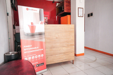 Public Area 2, RedDoorz near Palembang Square Mall 2, Palembang