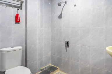Bedroom 4, RedDoorz near Manhattan Times Square Medan 2, Medan
