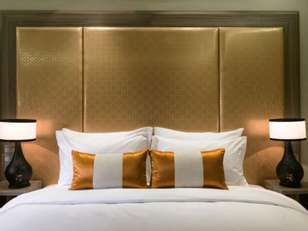 King Superior Room