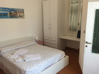 Bedroom 1, Villa Cristina, Genova