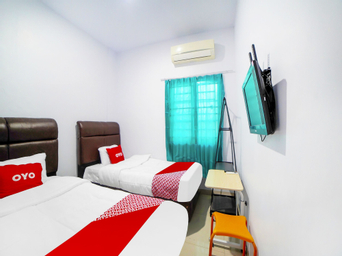 Bedroom 8
