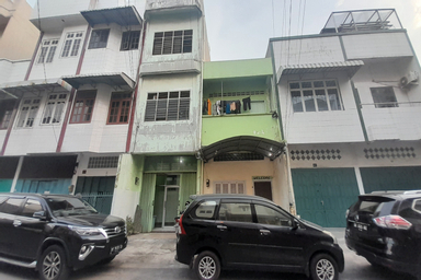Exterior & Views 2, SPOT ON 92236 Kediri Family Homestay, Medan