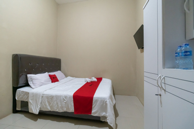 Bedroom 4, RedDoorz near Palembang Trade Center 4, Palembang