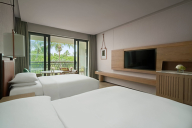 Room, 2 Double Beds, Balcony, Garden View