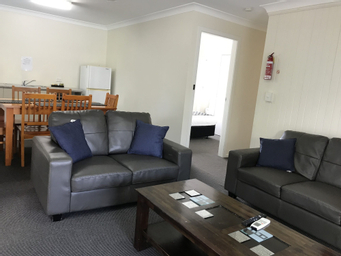 Others 4, Coffs Shearwater Motel, Coffs Harbour - Pt A