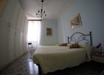 Bedroom 1, Aneide's Bed & Breakfast, Genova