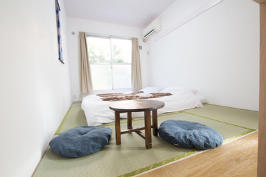 Kamar Tradisional (with Shared Bathroom, 2 Persons)