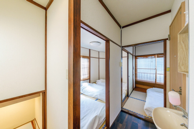 Bedroom 3, Yadoya Chigusa Cho, Taitō