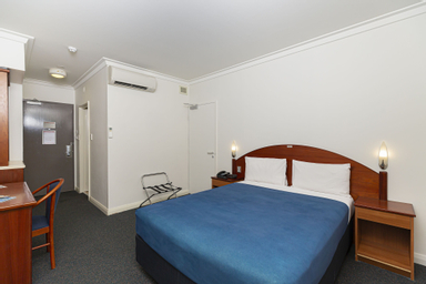 Bedroom 3, Great Southern Hotel Perth, Vincent