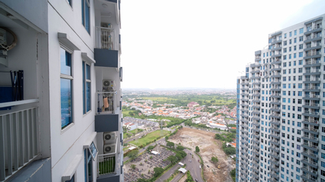 Exterior & Views, Enchanting and Beautiful 2BR Apartment at Supermall Mansion Benson Tower By Travelio, Surabaya