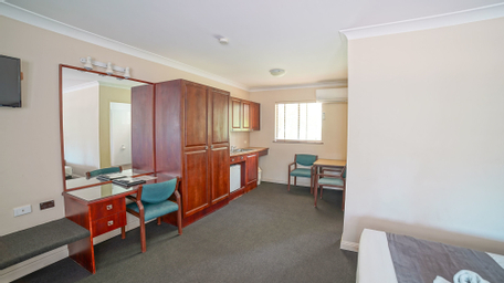 Bedroom 4, Country 2 Coast Coffs Harbour Motor Inn, Coffs Harbour - Pt A