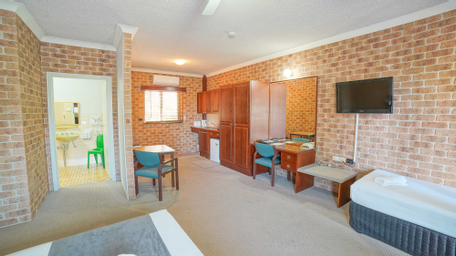 Bedroom 4, Country 2 Coast Coffs Harbour Motor Inn, Coffs Harbour - Pt A