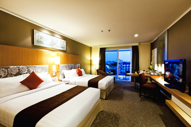 Kamar Keluarga, balkon, pemandangan kolam renang