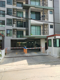 Exterior & Views 2, Apartment at Punnawithi BTS, Phra Khanong