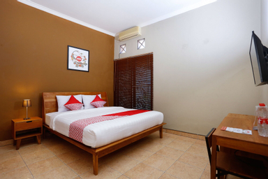 Bedroom 1, OYO 1072 Kampung Condro Wulan Guesthouse, Yogyakarta