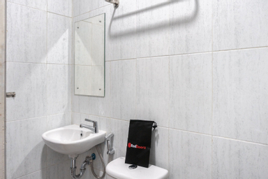 Bedroom 4, RedDoorz near Manhattan Square Medan, Medan