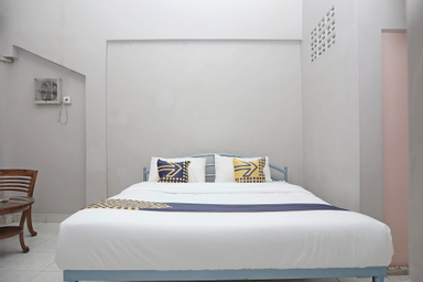 Bedroom 4, SPOT ON 2200 Hotel Gunung Sari, Labuhanbatu
