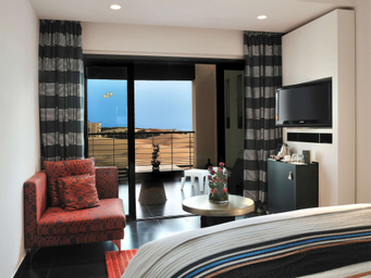 Room with Queen Bed - Ocean View