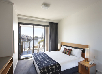Bedroom 3, East Perth Suites Hotel, Perth