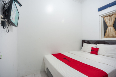 Bedroom 4, RedDoorz Syariah near PGC Cililitan, Jakarta Timur