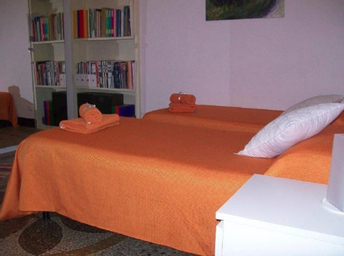 Bedroom 3, B&B Il Girasole, Genova