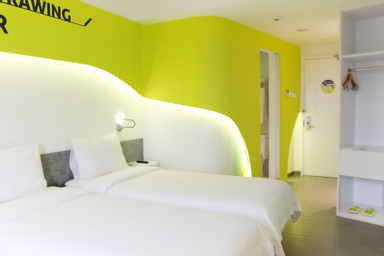 Bedroom 2, Yello Hotel Jemursari, Surabaya