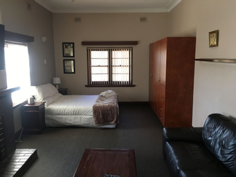Bedroom 3, The Civic Hotel, Bayswater