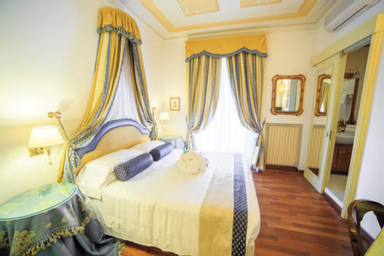 Bedroom 3, Hotel Jolanda, Genova