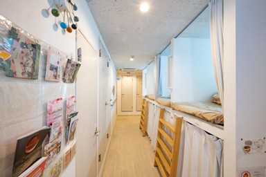 Bedroom 4, bnb+ Costelun Akiba - Hostel Caters to Adult Femal, Chiyoda