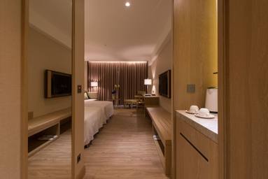 Bedroom 3, Golden Lake Hotel, Kinmen