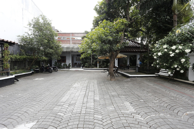 Exterior & Views 2, Reddoorz near Lempuyangan Station 2, Yogyakarta