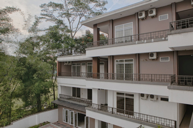 Exterior & Views 2, Reddoorz Plus near Sukajadi 2, Bandung