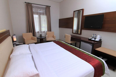 Bedroom 3, The Gambir Anom Hotel Resort & Convention, Karanganyar