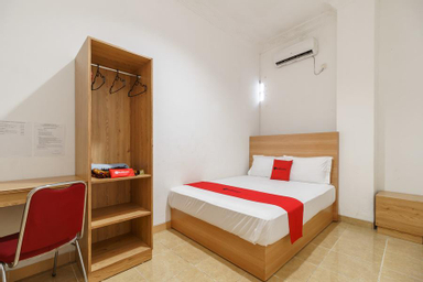 Kamar dengan Ranjang Queen