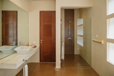 Bedroom 4, Asri Villa 5BR with a private pool, Bandung