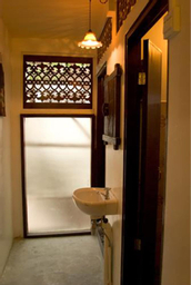Bedroom 4, YHA Bangkok Airport - Hostel, Bang Plee
