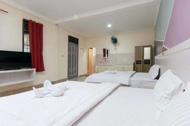 Bedroom 4, Hotel 78 Parapat Mitra RedDoorz, Simalungun