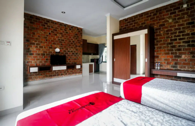 Bedroom 3, RedDoorz Plus near Kualanamu Airport, Deli Serdang