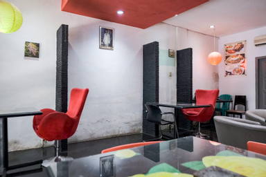 Public Area, RedDoorz Plus @ Jalan Iskandar Muda Medan, Medan