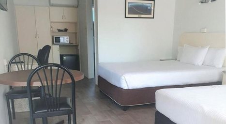 Bedroom 2, Best Western Zebra Motel, Coffs Harbour - Pt A