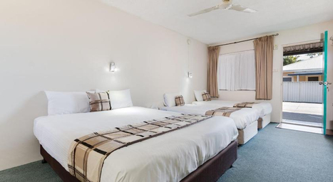 Bedroom 4, Coffs Harbour Pacific Palms Motel, Coffs Harbour - Pt A