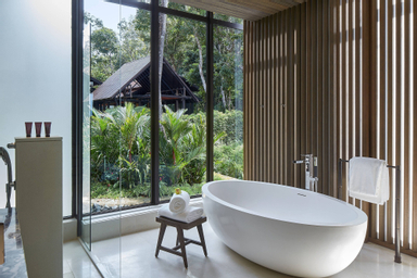 Room with King Bed - Beachfront