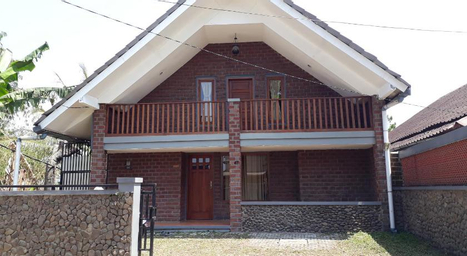 Exterior & Views 1, Kirana Guest House Bandung, Bandung