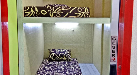 Bedroom 2, Gonias Capsule Hostel, Nias