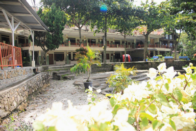 Exterior & Views 1, Pandu Lakeside Hotel Parapat, Simalungun