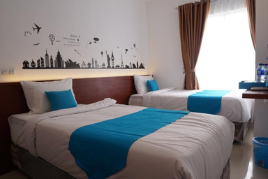 Twin Superior Room